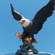 Load image into Gallery viewer, Flying Eagle Flagpole Topper
