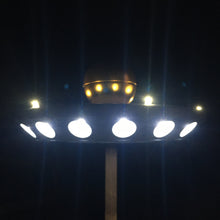 Load image into Gallery viewer, Solar Flagpole Light Triple Topper